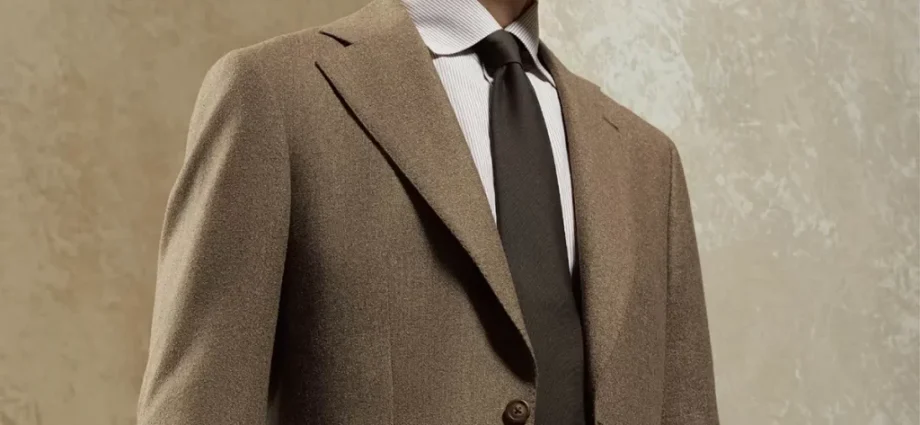 How a Tailored Suit Boosts Your Confidence